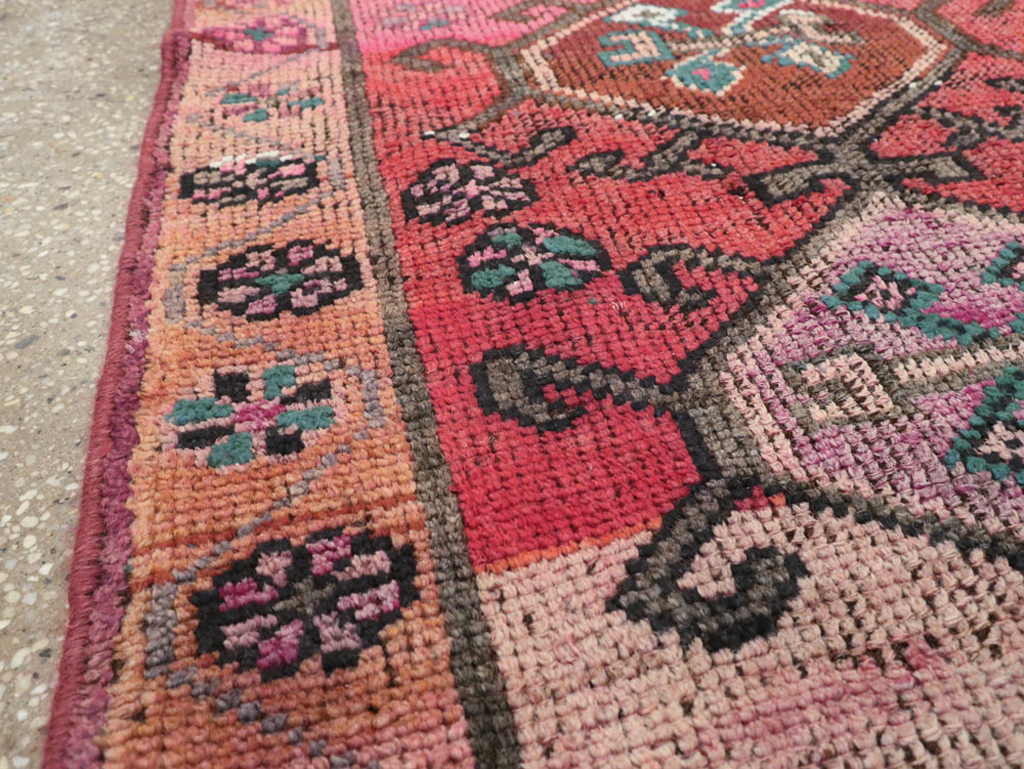 Vintage Persian Kurdish Rug, No.26282 - Galerie Shabab