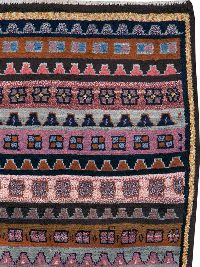 Vintage Persian Gabbeh Rug, No.26286 - Galerie Shabab