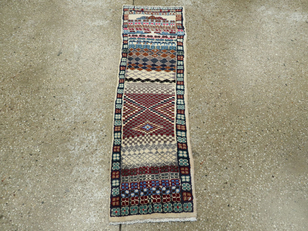 Vintage Persian Mahal Rug, No.26291 - Galerie Shabab