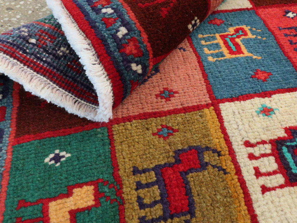 Vintage Persian Mahal Square Rug (Pair: 1 of 2), No.26292 - Galerie Shabab