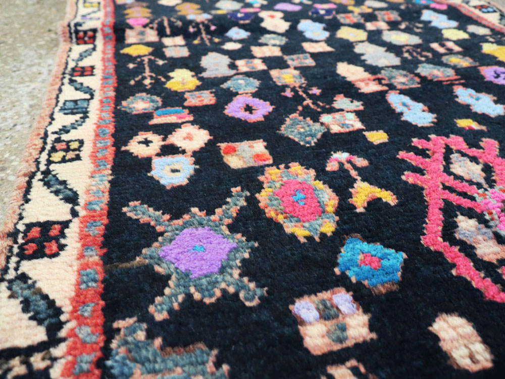 Vintage Persian Malayer Runner, No.26311 - Galerie Shabab