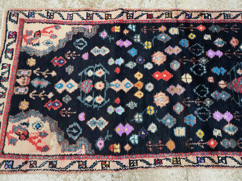 Vintage Persian Malayer Runner, No.26311 - Galerie Shabab