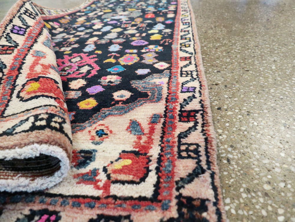 Vintage Persian Malayer Runner, No.26311 - Galerie Shabab