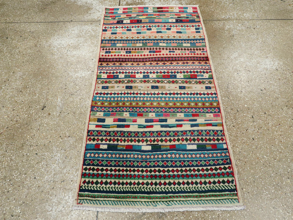 Vintage Persian Mahal Rug, No.26314 - Galerie Shabab