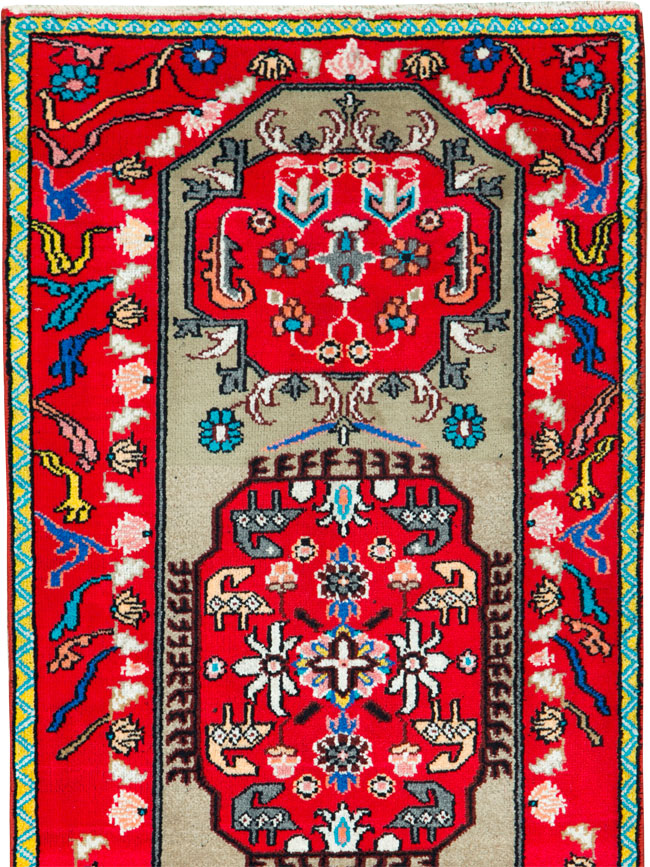 Vintage Persian Mahal Small Runner, No.26317 - Galerie Shabab