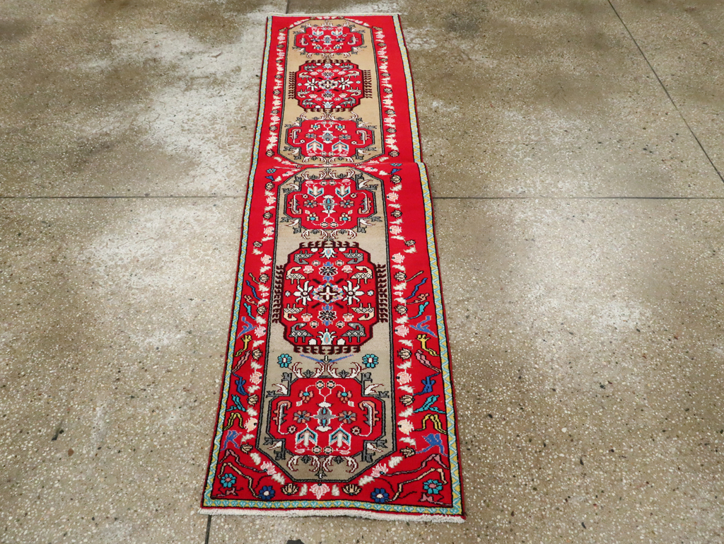 Vintage Persian Mahal Small Runner, No.26317 - Galerie Shabab