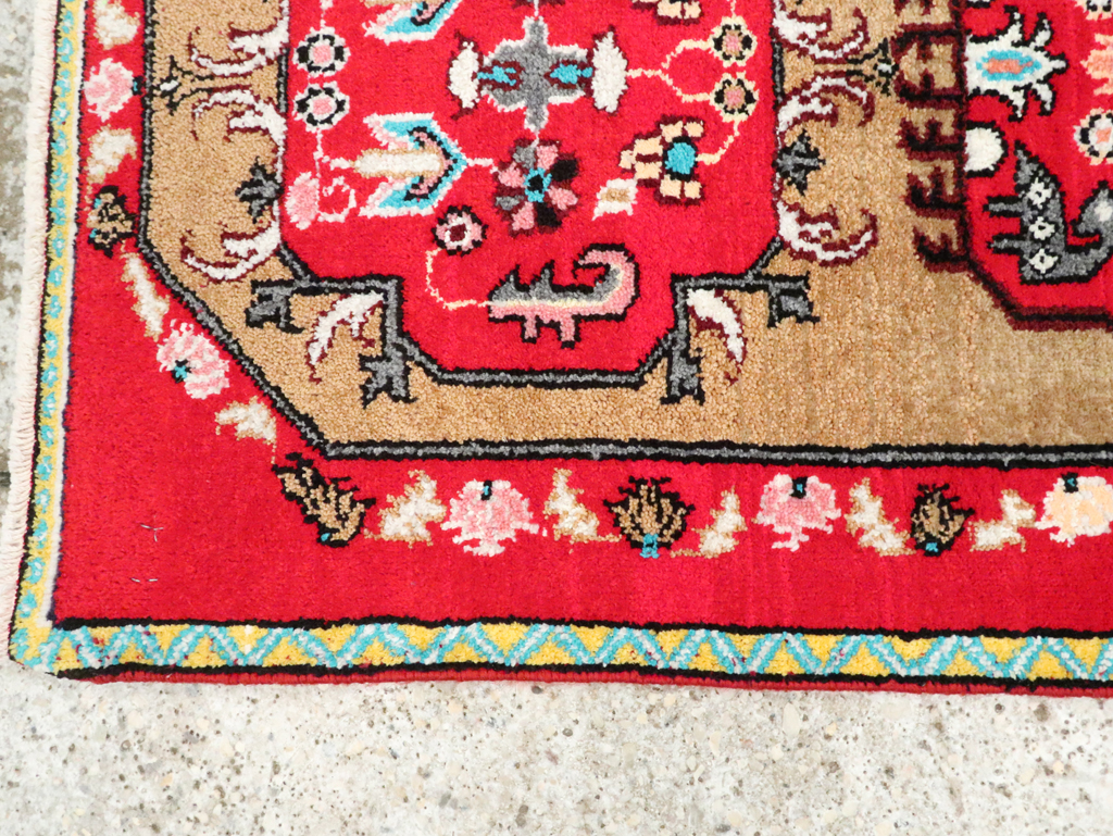 Vintage Persian Mahal Small Runner, No.26317 - Galerie Shabab