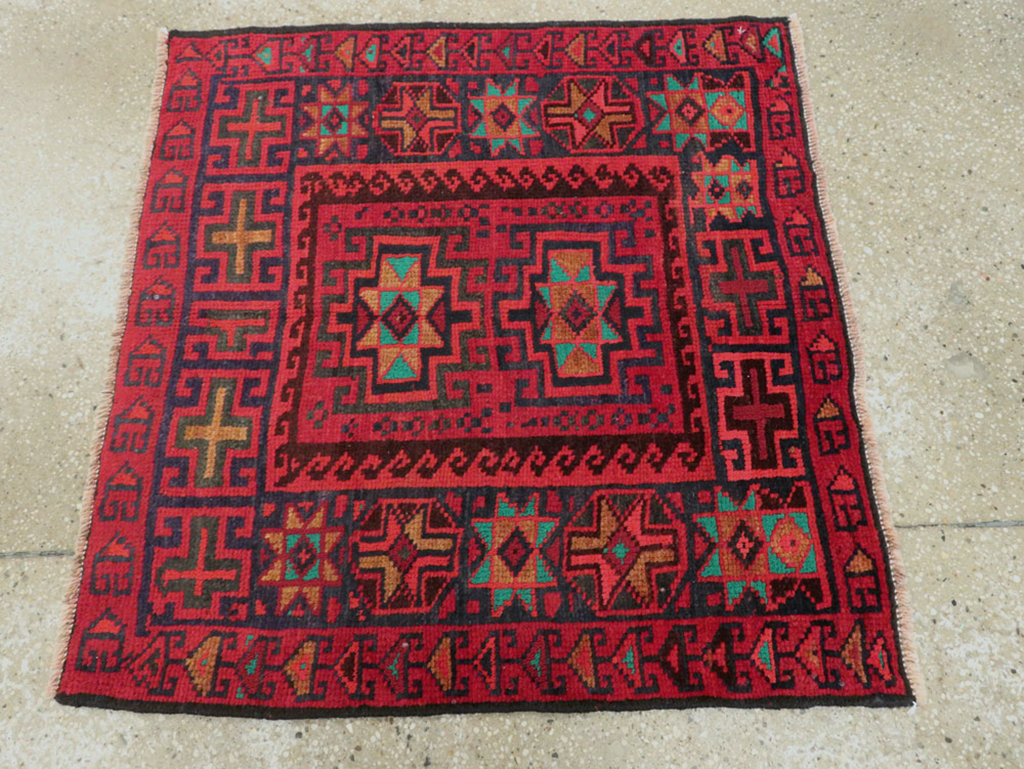 Vintage Persian Baluch  Square Rug, No.26319 - Galerie Shabab
