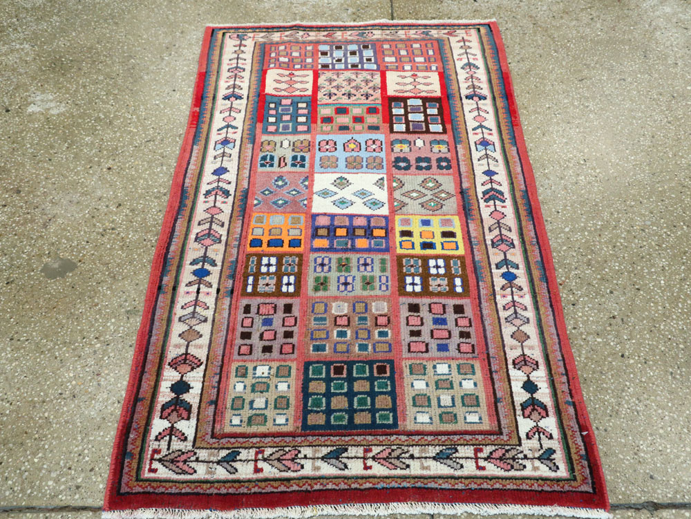 Vintage Persian Mahal Rug, No.26339 - Galerie Shabab