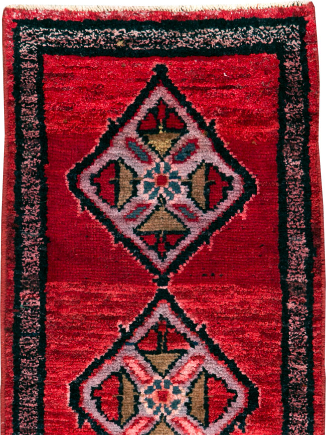 Vintage Persian Mahal Runner, No.26343 - Galerie Shabab