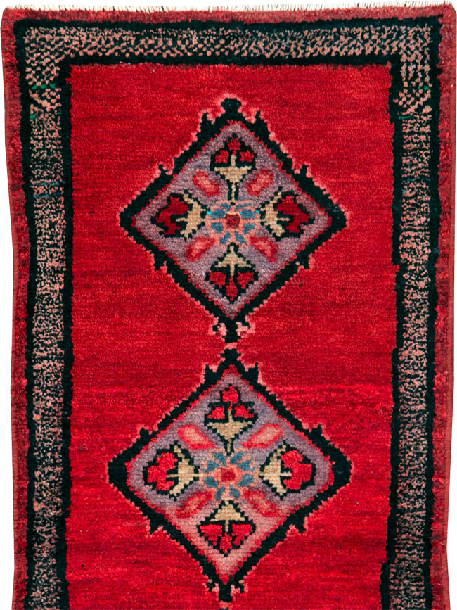 Vintage Persian Mahal Runner, No.26343 - Galerie Shabab