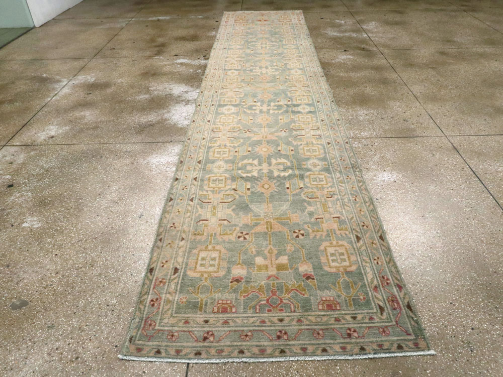 Antique Persian Malayer Runner, No.26367 - Galerie Shabab