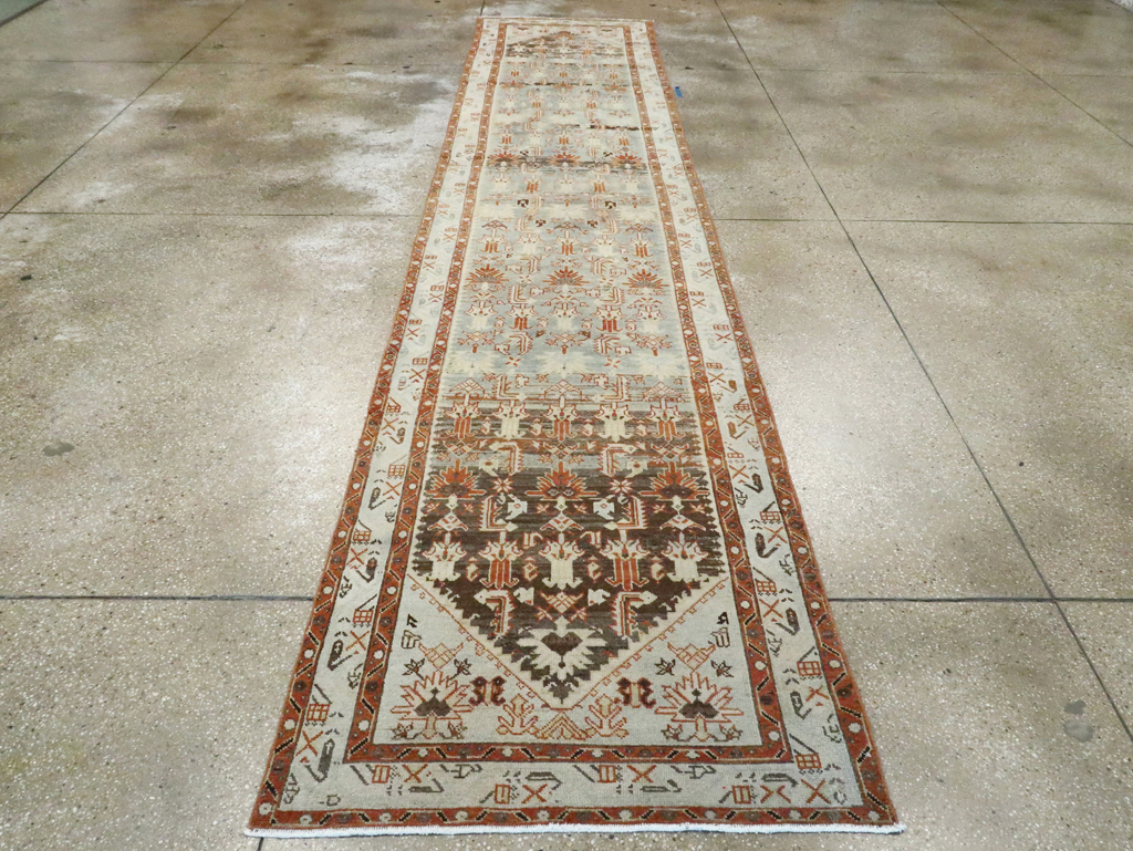 Vintage Persian Malayer Runner, No.26384 - Galerie Shabab