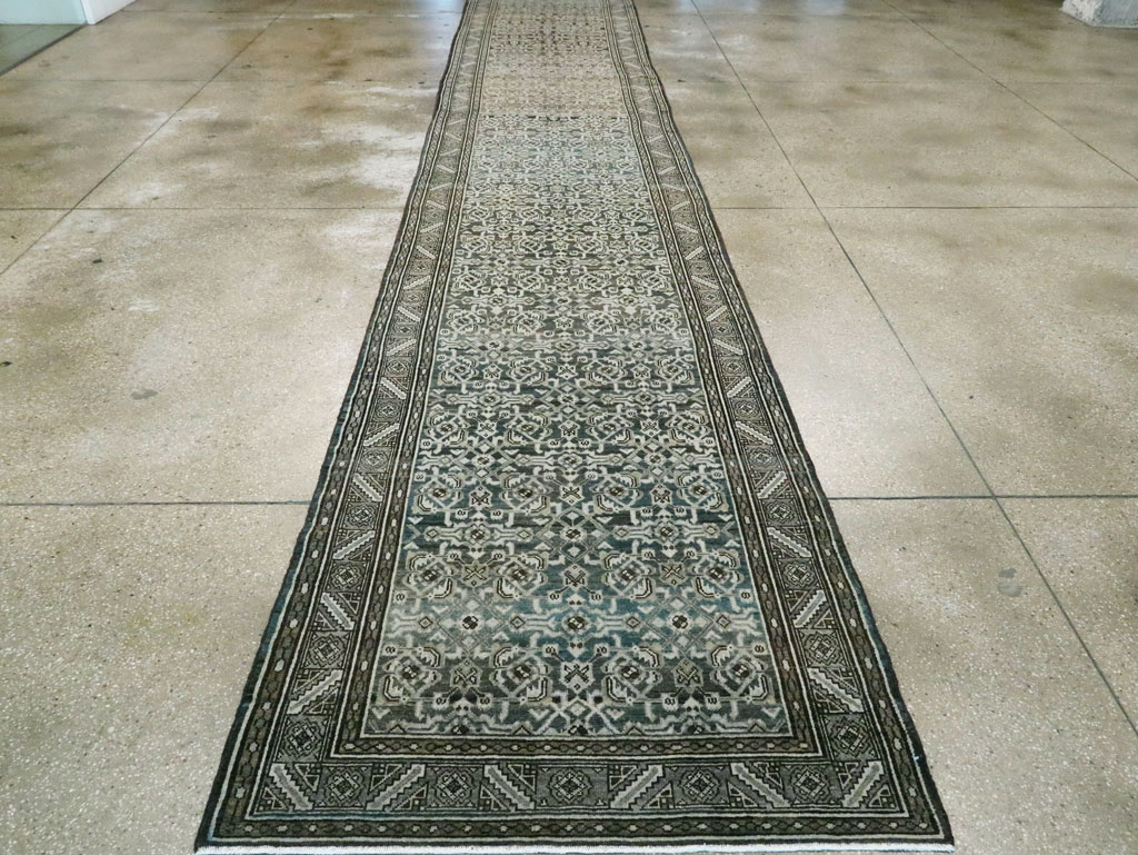 Vintage Persian Malayer Runner, No.26414 - Galerie Shabab