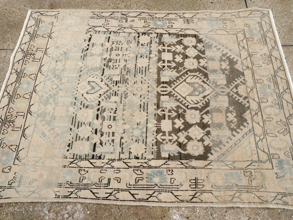 Vintage Persian Malayer Throw Rug, No.26427 - Galerie Shabab