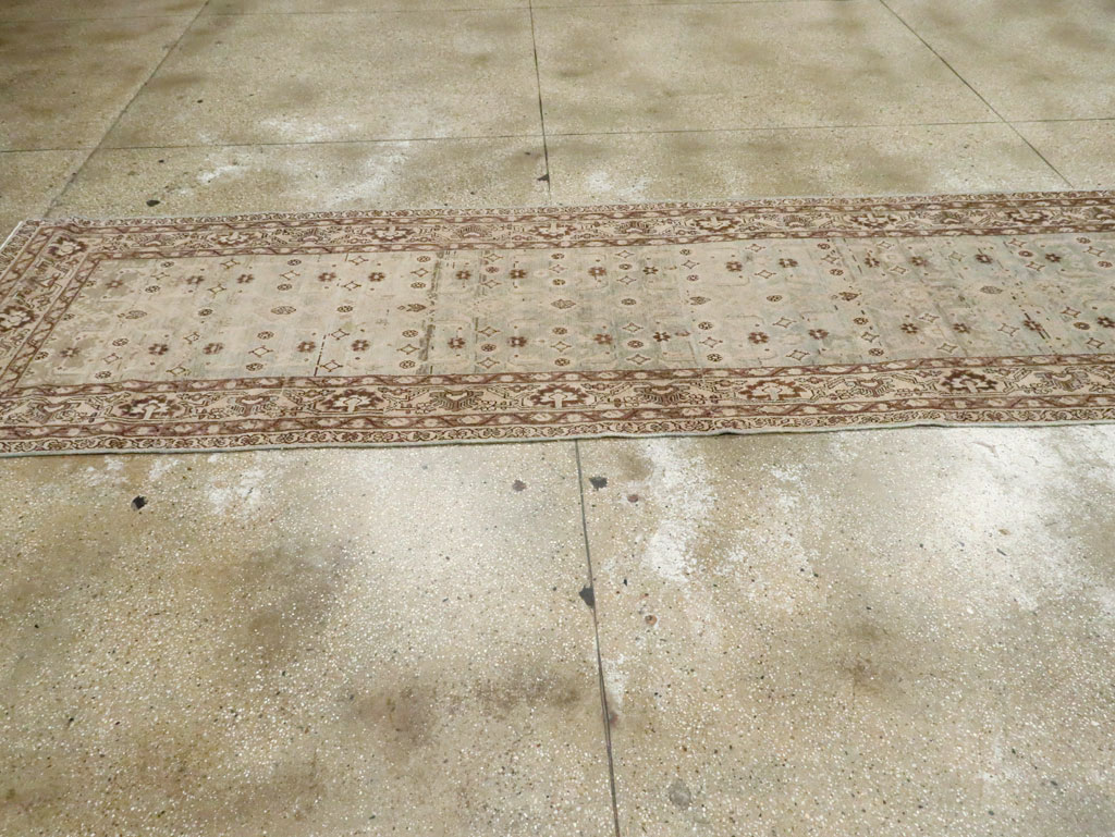 Antique Persian Malayer Runner, No.26428 - Galerie Shabab