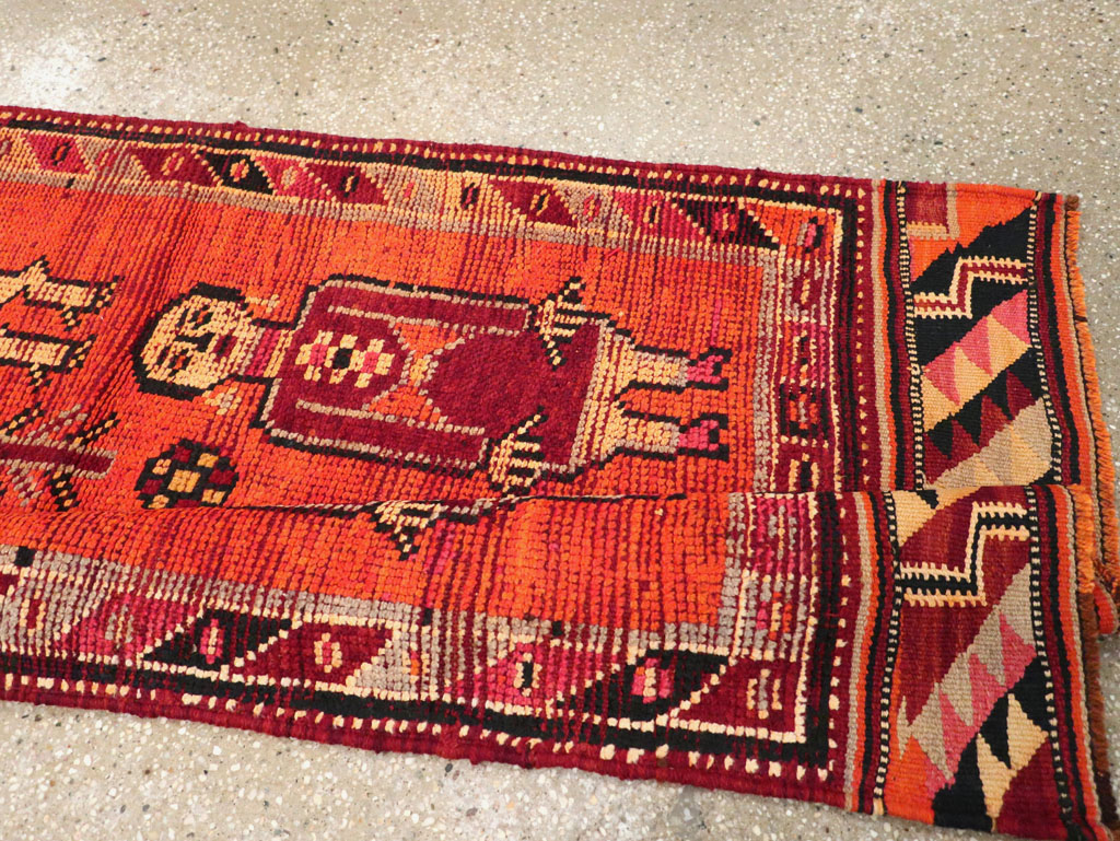 Vintage Anatolian Pictorial Runner, No.26447 - Galerie Shabab