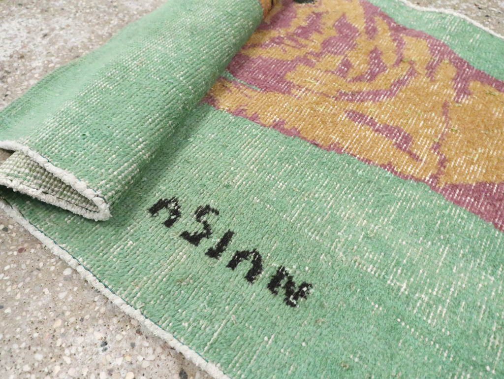 Vintage Turkish Anatolian Pictorial Throw Rug, No.26451 - Galerie Shabab