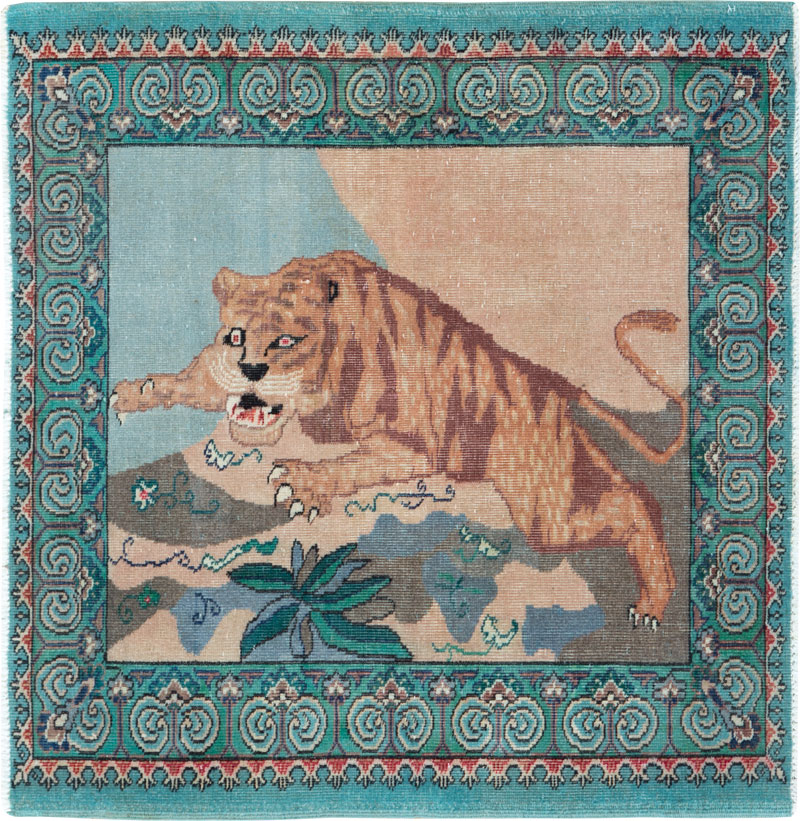 Vintage Turkish Anatolian Pictorial Square Throw Rug, No.26459 - Galerie Shabab