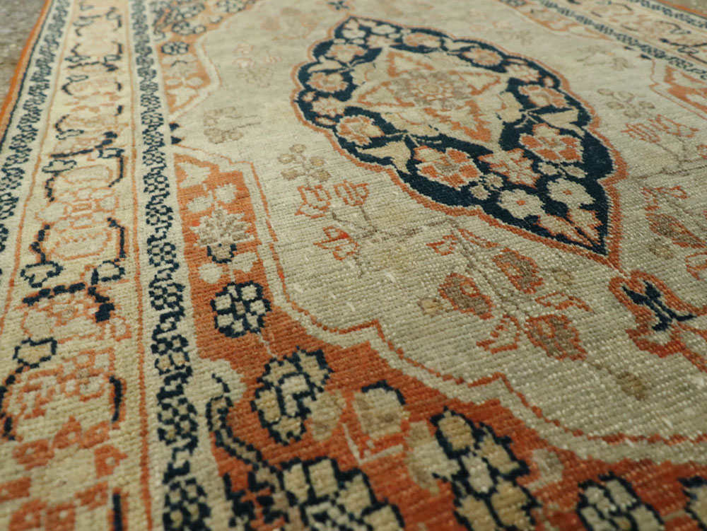 Antique Persian Tabriz Haji Jalili Throw Rug, No.26461 - Galerie Shabab