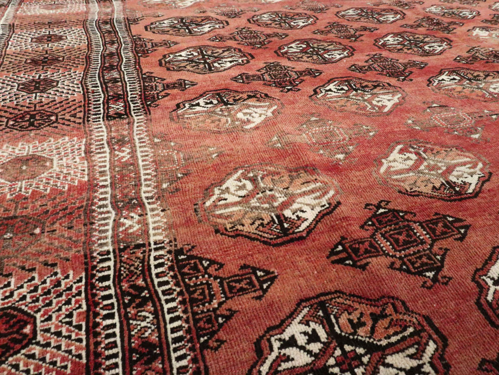 Vintage Central Asian Turkoman Room Size Tribal Carpet, No.26465 - Galerie Shabab