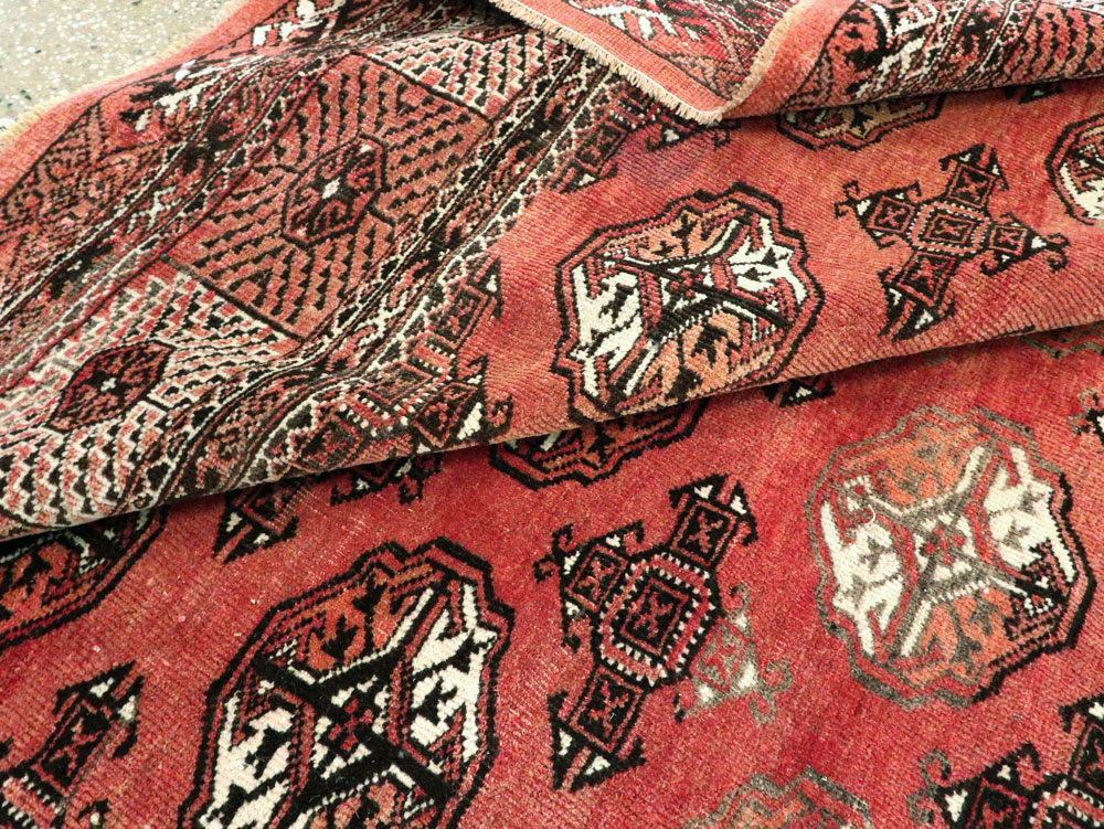 Vintage Central Asian Turkoman Room Size Tribal Carpet, No.26465 - Galerie Shabab