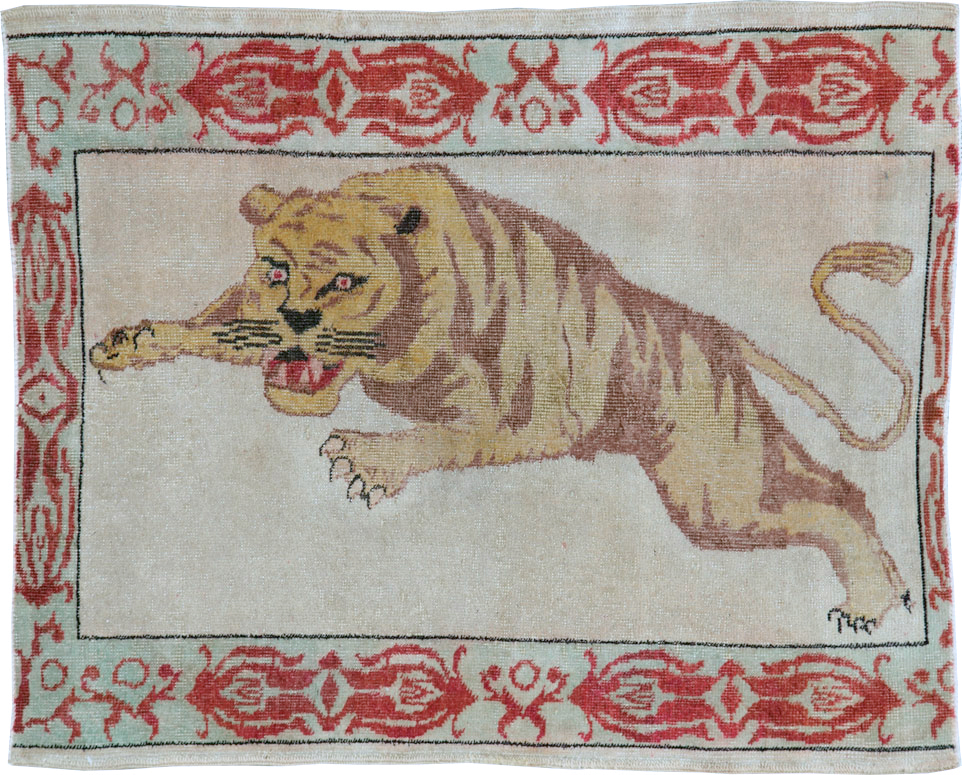 Vintage Pictorial Anatolian Rug, No.26479 - Galerie Shabab