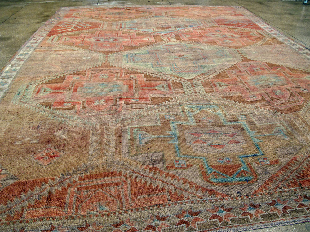 Vintage Turkish Anatolian Carpet, No.26490 - Galerie Shabab