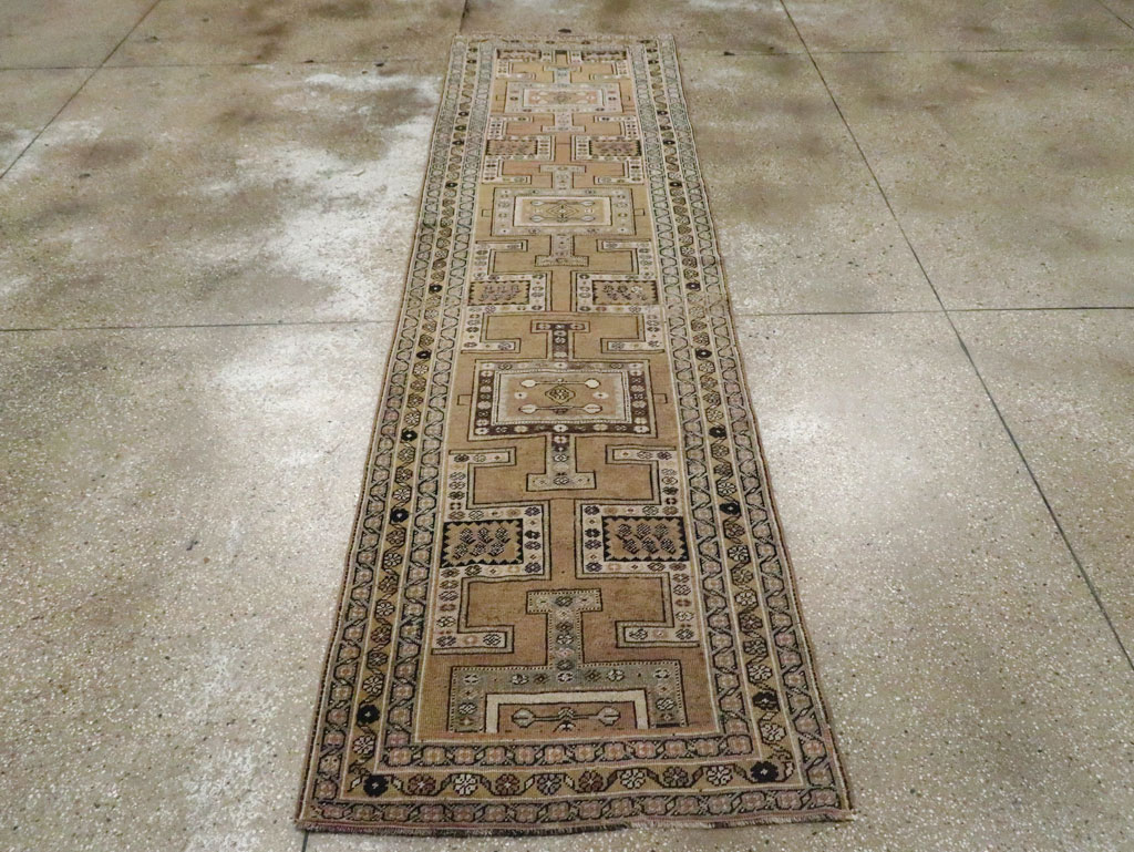 Antique Persian Kurd Runner, No.26493 - Galerie Shabab