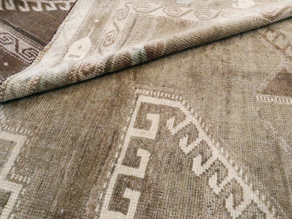 Vintage Turkish Anatolian Carpet, No.26501 - Galerie Shabab