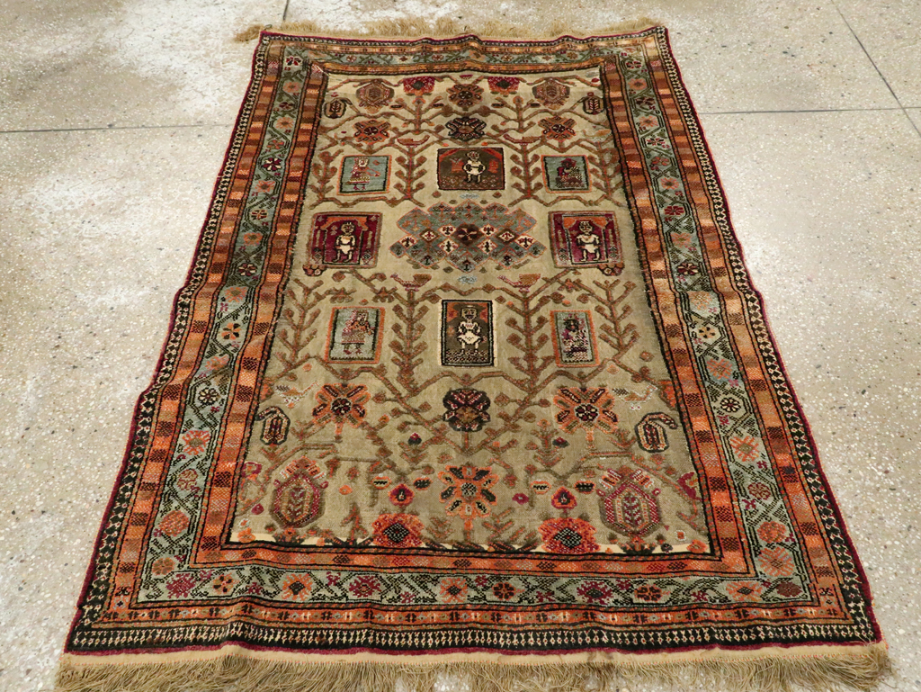 Silk Antique Persian Shiraz Pictorial Souf Throw Rug, No.26503 - Galerie Shabab