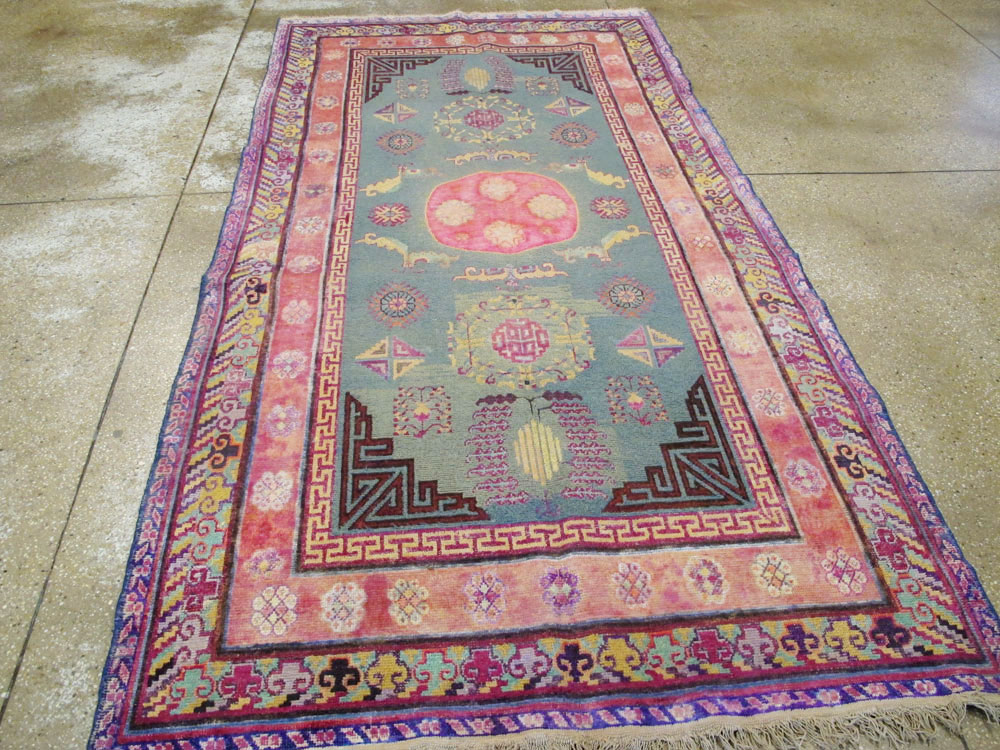 Antique Khotan Carpet, No.26508 - Galerie Shabab