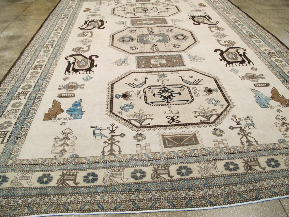 Vintage Persian Veece Carpet, No.26513 - Galerie Shabab