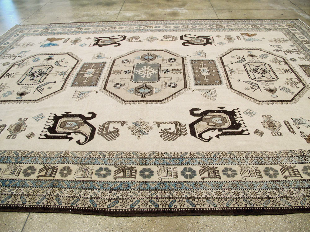 Vintage Persian Veece Carpet, No.26513 - Galerie Shabab