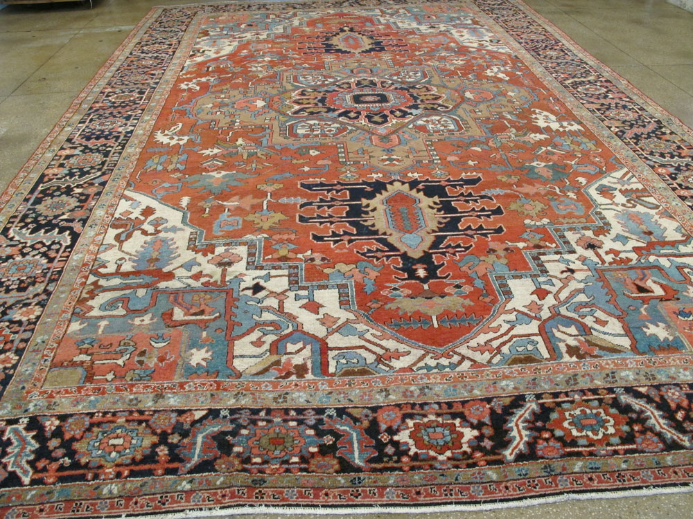 Antique Persian Heriz Carpet, No.26514 - Galerie Shabab