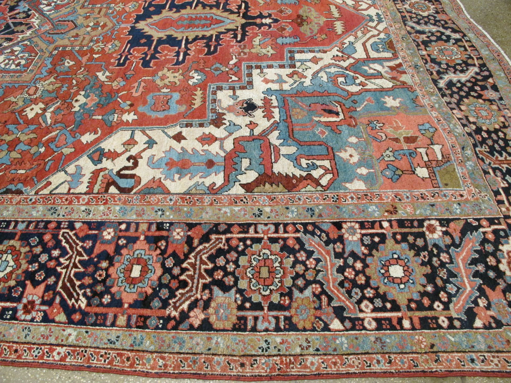 Antique Persian Heriz Carpet, No.26514 - Galerie Shabab