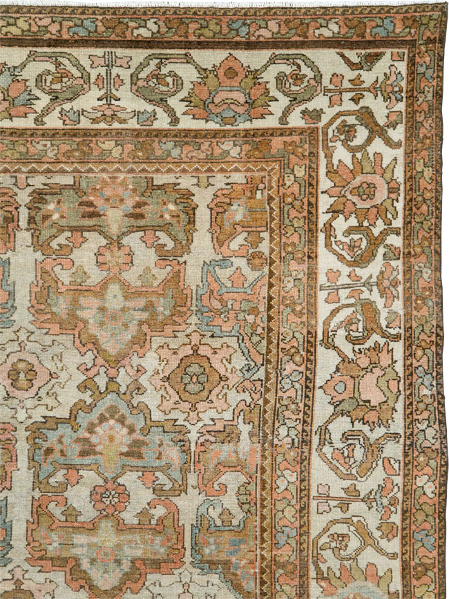Antique Persian Bakhtiari Room Size Carpet, No.26515 - Galerie Shabab