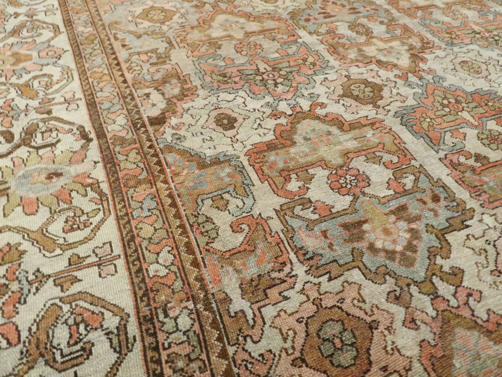 Antique Persian Bakhtiari Room Size Carpet, No.26515 - Galerie Shabab