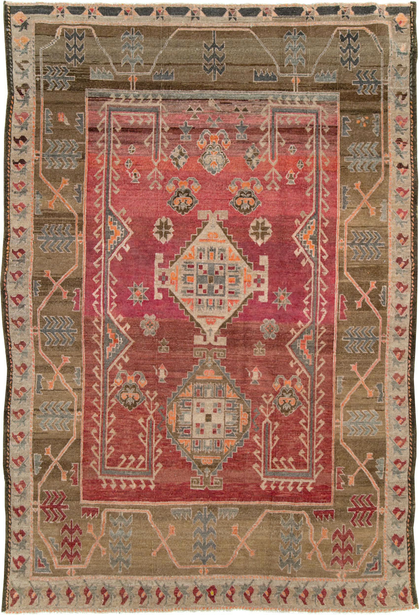 Vintage Turkish Anatolian Accent Carpet, No.26519 - Galerie Shabab