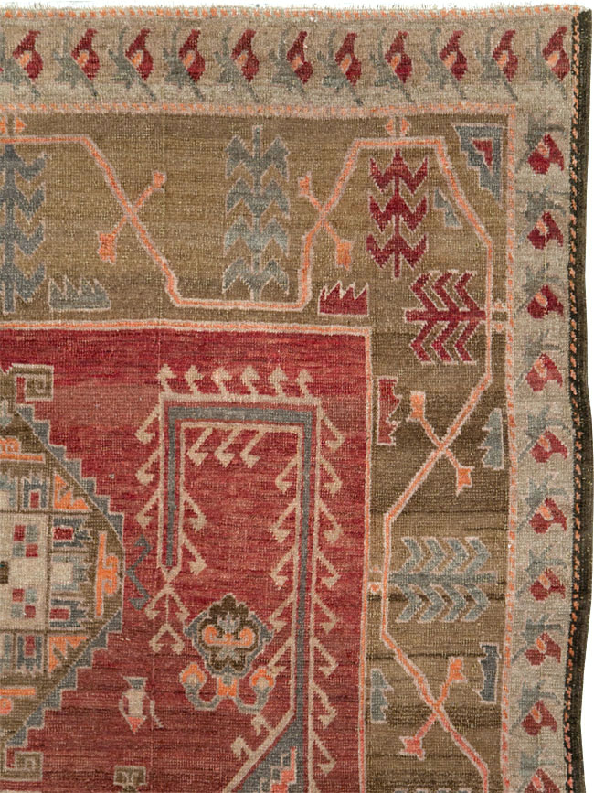 Vintage Turkish Anatolian Accent Carpet, No.26519 - Galerie Shabab