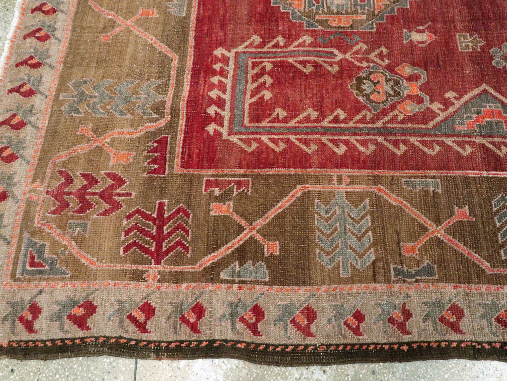 Vintage Turkish Anatolian Accent Carpet, No.26519 - Galerie Shabab