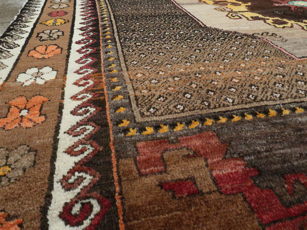 Vintage Anatolian Carpet, No.26520 - Galerie Shabab
