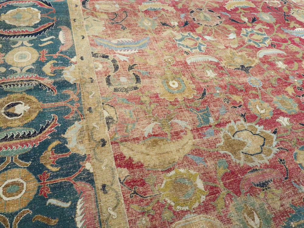 Antique Persian Isfahan Carpet, No.26527 - Galerie Shabab