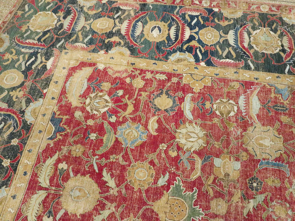 Antique Persian Isfahan Carpet, No.26527 - Galerie Shabab