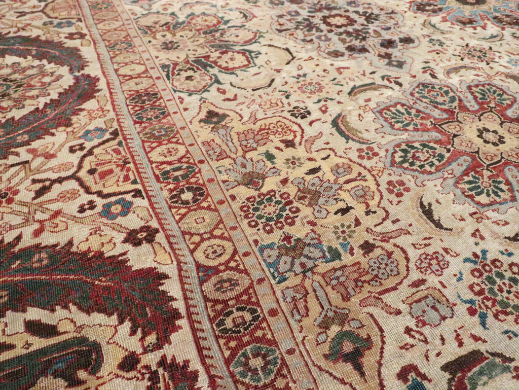 Antique Persian Sultanabad Carpet, No.26536 - Galerie Shabab