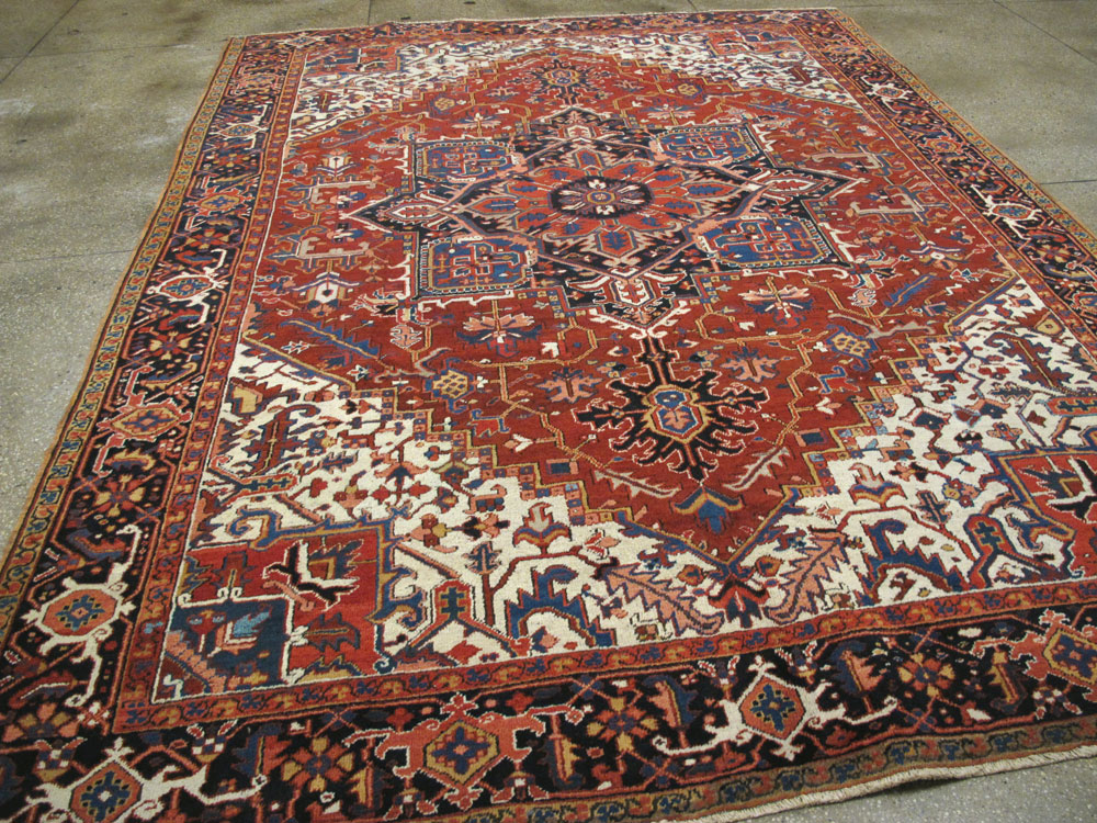 Vintage Persian Heriz Carpet, No.26538 - Galerie Shabab