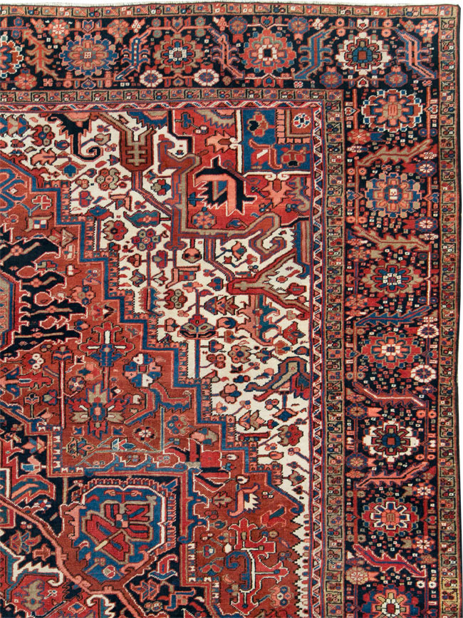 Antique Persian Heriz Carpet, No.26539 - Galerie Shabab