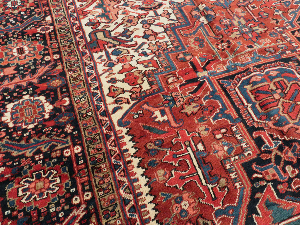 Antique Persian Heriz Carpet, No.26539 - Galerie Shabab