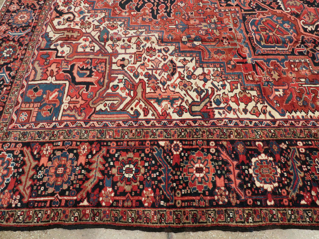 Antique Persian Heriz Carpet, No.26539 - Galerie Shabab