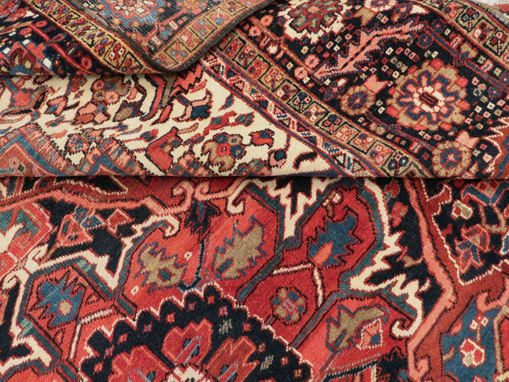 Antique Persian Heriz Carpet, No.26539 - Galerie Shabab